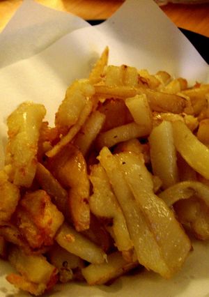 ポテトフライの”ガーリックバター”炒め-レシピのメイン写真