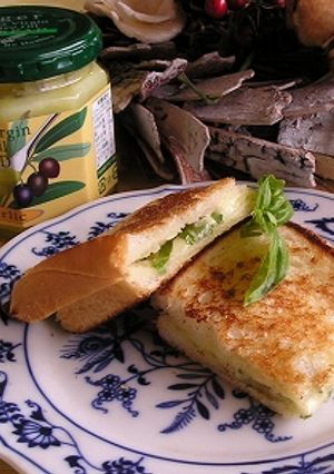 オリーブオイル　スプレッドのホットサンド-レシピのメイン写真