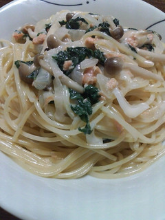 簡単!鮭とほうれん草のクリームパスタ-レシピのメイン写真