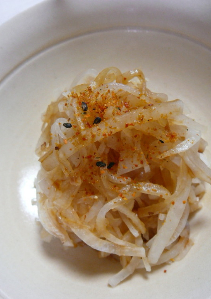 細切り大根のごま油炒め-レシピのメイン写真