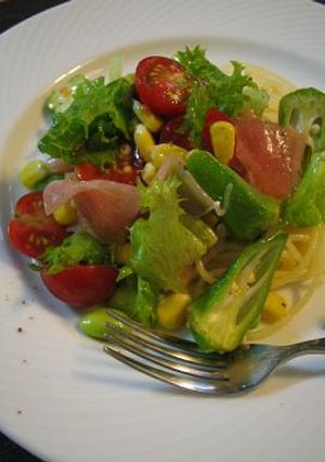 夏野菜と生ハムのサラダ風冷製パスタ-レシピのメイン写真