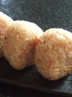 残りご飯でもおいしいピリ辛焼きおにぎり-レシピのメイン写真
