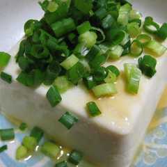 รูปของ 小ねぎ添え豆腐（小葱拌豆腐）