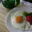 さみしい朝もハート付の目玉焼きならOK