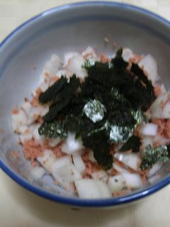 焼さけあらほぐしと玉ねぎマヨネーズ和え-レシピのメイン写真