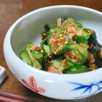 基本からアレンジまで！思わずつくりたくなる「鮭 酢のもの」のレシピ