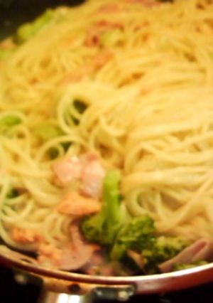 シチューの素でサケのクリームパスタ-レシピのメイン写真