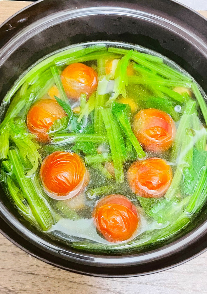 ほうれん草とウインナーとプチトマトスープ-レシピのメイン写真