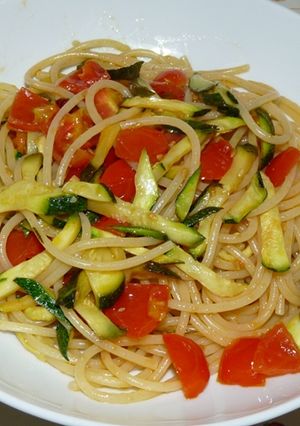 ズッキーニとフレッシュトマトのパスタ-レシピのメイン写真