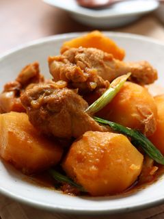 鶏手羽とじゃがいものコチュジャン煮-レシピのメイン写真