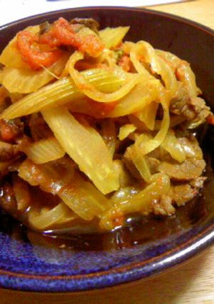 セロリ丸ごとペロリ!牛肉のトマト煮♪-レシピのメイン写真