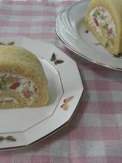 桃太郎ぶどうと桃のロールケーキ♪-レシピのメイン写真