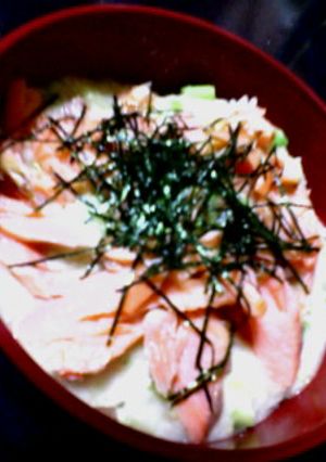 簡単★とろろ鮭丼-レシピのメイン写真