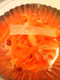 お弁当に。ねぎとにんじんの酢味噌あえ-レシピのメイン写真