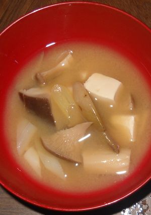 エリンギ＆豆腐＆ミョウガ＆長ねぎの味噌汁-レシピのメイン写真