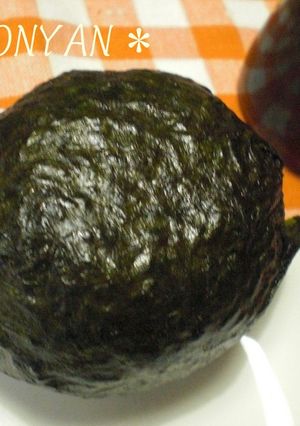 お醤油の☆おにぎり~♪ (-"-)-レシピのメイン写真