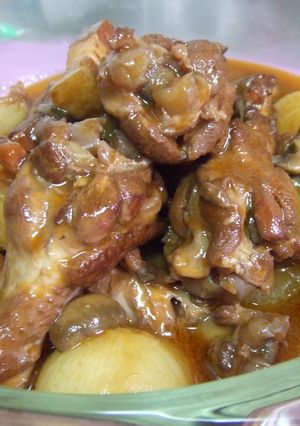 ホロホロ鶏肉の赤ワイン煮ヽ(´∀｀*)ﾉ-レシピのメイン写真