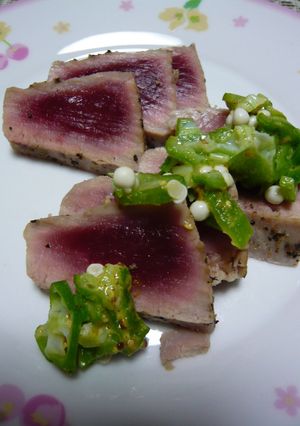 ピリっ。マグロステーキ ☆オクラ添え。-レシピのメイン写真