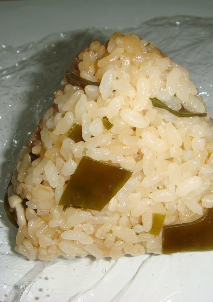 きのことだし昆布で　炊き込みご飯-レシピのメイン写真