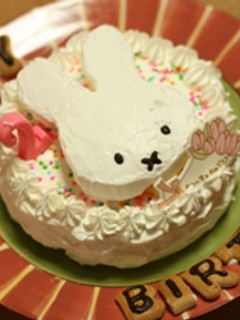ミッフィーのお誕生日ケーキ -レシピのメイン写真