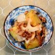 簡単副菜☆カボチャとレンコンの炒め煮