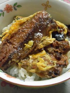 ☆さんまの蒲焼き缶de卵とじ丼☆-レシピのメイン写真