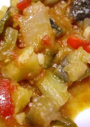 ヤズ・トゥッルス　夏野菜のトマト煮-レシピのメイン写真