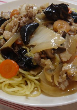 余った八宝菜で☆あんかけ焼きそば風-レシピのメイン写真