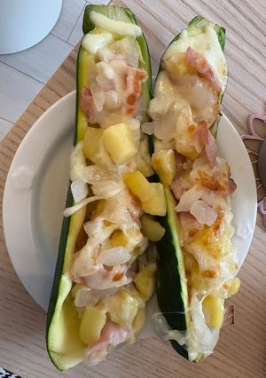 くまちゃん構文ズッキーニチーズ焼き🥒🧀-レシピのメイン写真