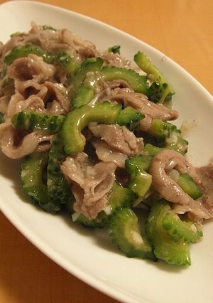 生姜が香る！ゴーヤと豚肉の塩炒め♪-レシピのメイン写真