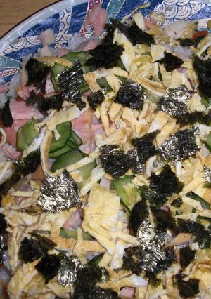 お刺身不要!鮭と野菜で簡単散らし寿司-レシピのメイン写真