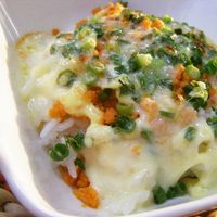基本からアレンジまで！思わずつくりたくなる「鮭フレーク ご飯 ドリア