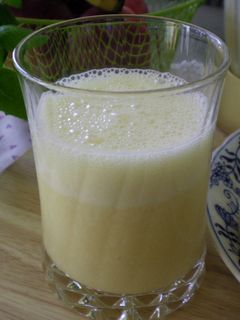 バナナ+ヨーグルト+オレンジで朝ジュース-レシピのメイン写真