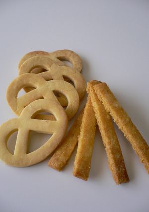コーングリッツでざっくり塩味クッキー-レシピのメイン写真