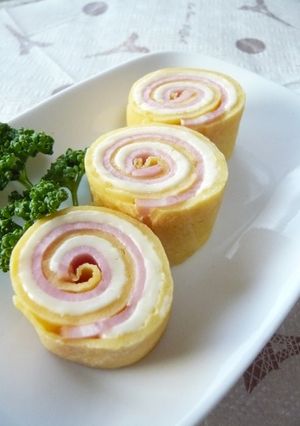 お弁当に♬ハムチーズのクルクル卵巻き♪-レシピのメイン写真