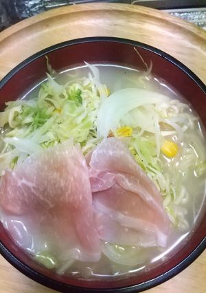 カップヌードルを鍋や丼で具材増しする方法-レシピのメイン写真