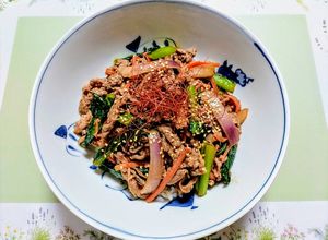 夏の夕飯！小松菜人参牛肉のプルコギ丼-レシピのメイン写真