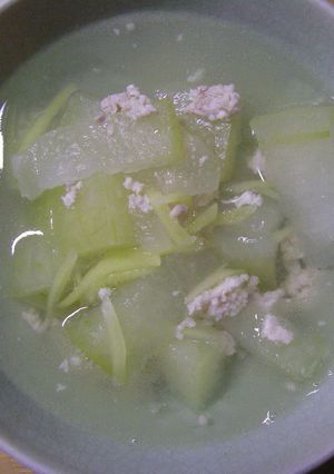 暑い日には熱いもの鶏挽き肉と冬瓜のスープ-レシピのメイン写真