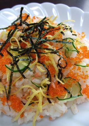 ご飯と混ぜるだけ♪簡単鮭ちらし-レシピのメイン写真
