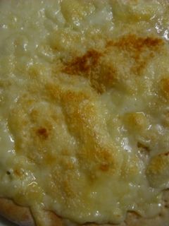 3種チーズ☆のピザ-レシピのメイン写真