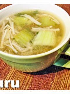 えのきと青梗菜で中華梅スープ-レシピのメイン写真