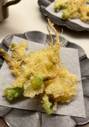 パクチー根っこ 少量油で揚げ焼き天ぷら-レシピのメイン写真