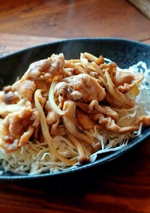 ご飯がススム♡豚こまきのこ炒め-レシピのメイン写真