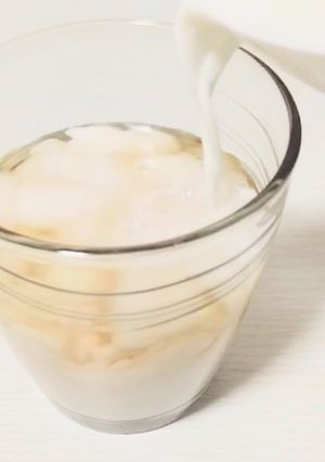 麦茶に牛乳と砂糖-レシピのメイン写真