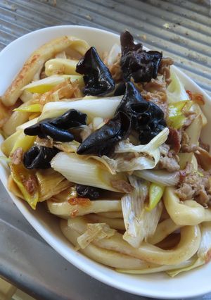豚肉と棒湯葉と黒木耳の中華風炒めうどん-レシピのメイン写真