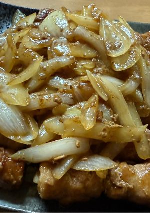 豚肉巻の玉ねぎ炒め盛り-レシピのメイン写真