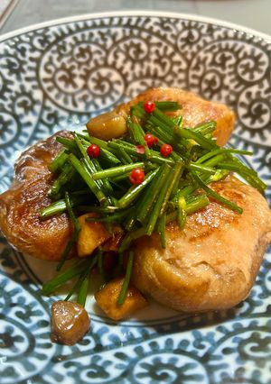 椎茸のつくね詰め焼き 花にら添え-レシピのメイン写真