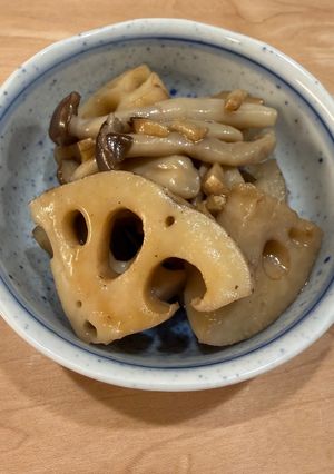 蓮根としめじ⭐︎甘辛生姜炒め-レシピのメイン写真