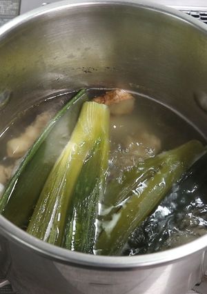 鶏ガラスープの取り方♪お雑煮やラーメンに-レシピのメイン写真