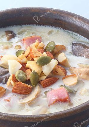 きのことナッツのミルクスープ-レシピのメイン写真